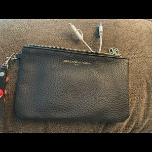 Adrienne Vitadini Phone CHARGING wristlet/wallet-Discounted Shipping!